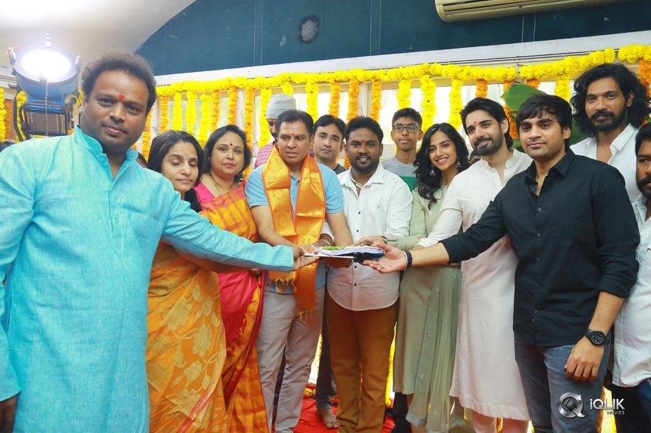 Ichata-Vaahanamulu-Nilupa-Raadhu-Movie-Opening